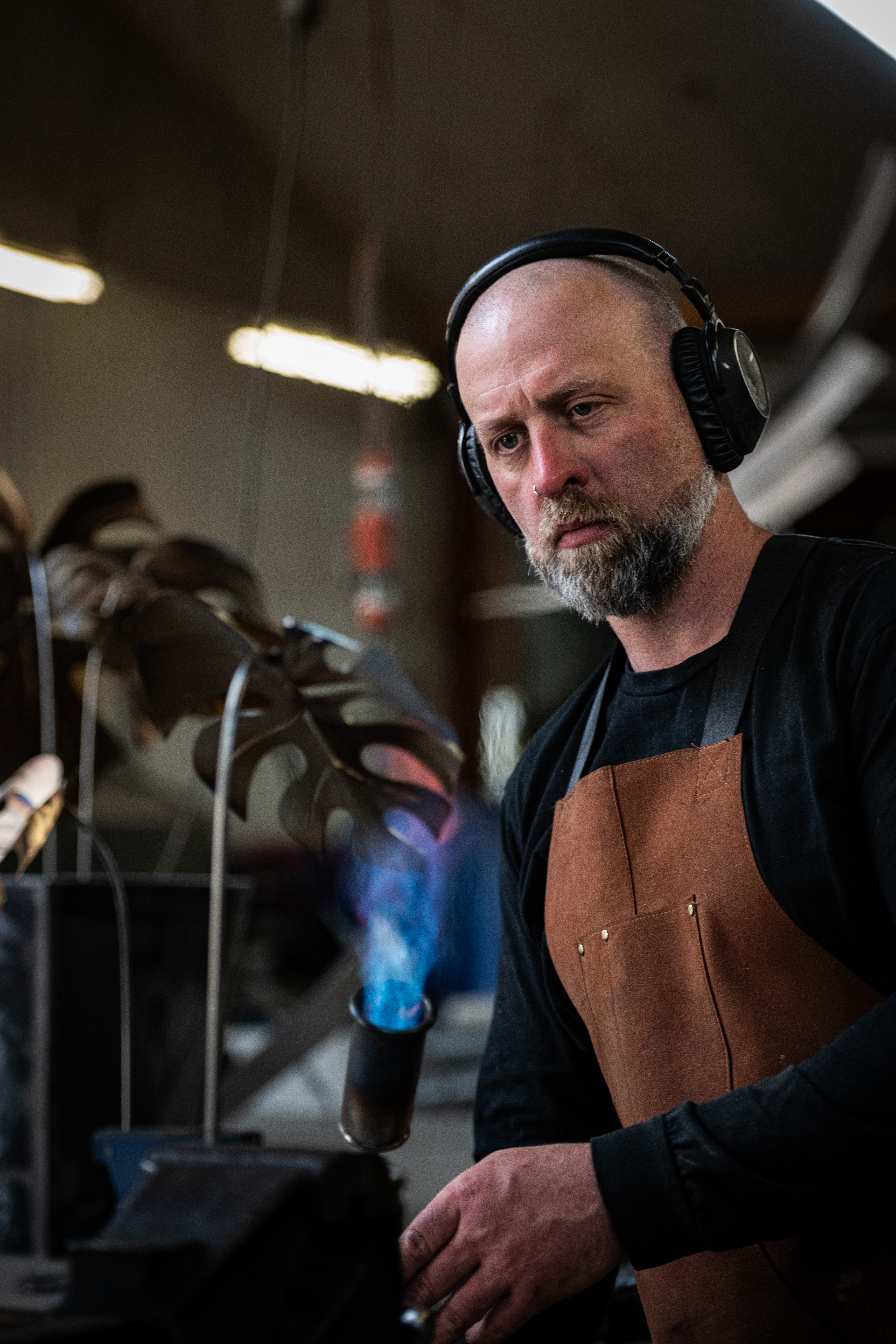 The artist at work in the Cohen Workshop, Nelson NZ